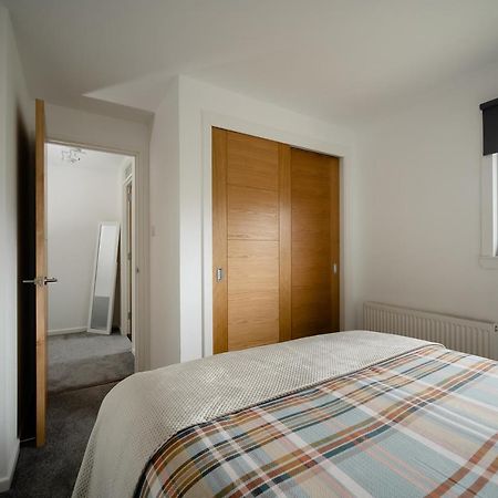 Ness Riverfront Holiday Home - City Centre Инвернес Екстериор снимка