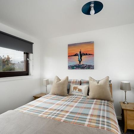 Ness Riverfront Holiday Home - City Centre Инвернес Екстериор снимка
