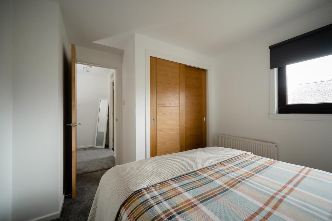 Ness Riverfront Holiday Home - City Centre Инвернес Екстериор снимка