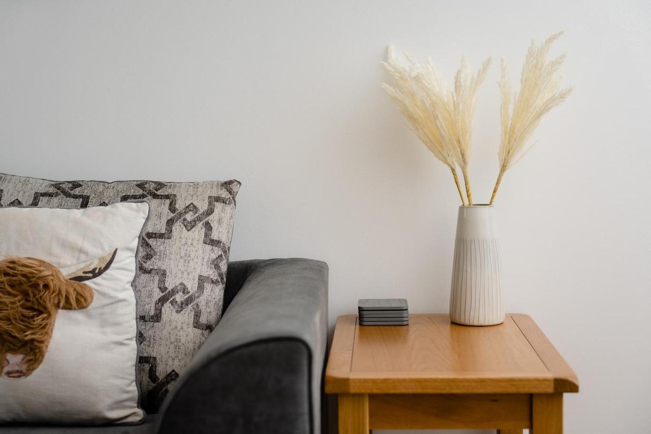 Ness Riverfront Holiday Home - City Centre Инвернес Екстериор снимка